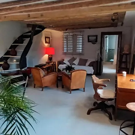 Heart Of Saint-germain-des-pres - Charming & Smart - For 2 People Apartment