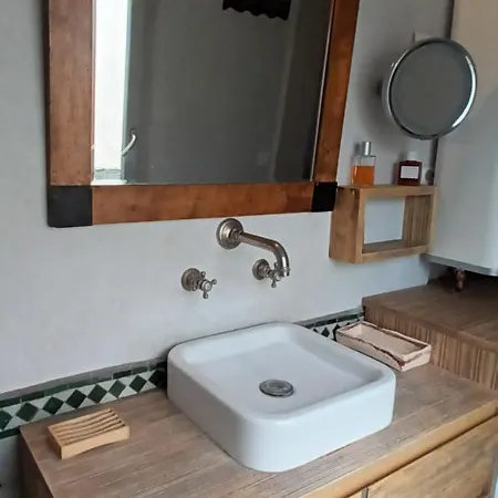 Heart Of Saint-germain-des-pres - Charming & Smart - For 2 People Paris